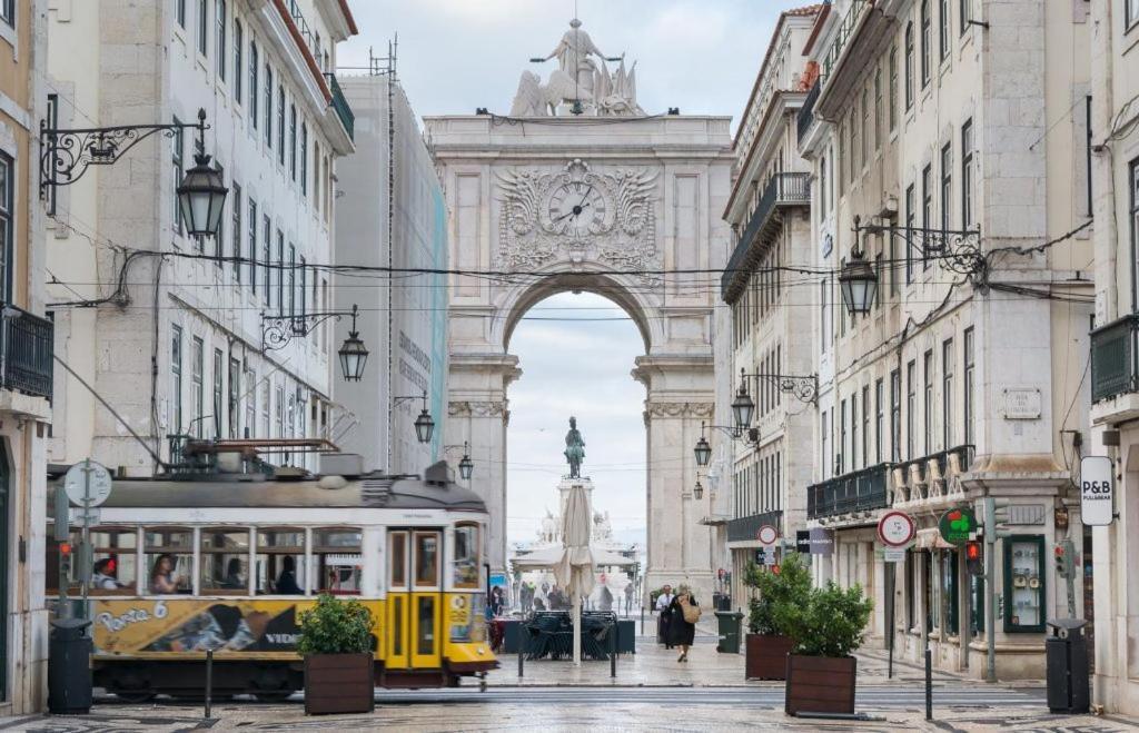 Quarto Com Varanda Na Rua Dos Douradores Lisboa Eksteriør bilde
